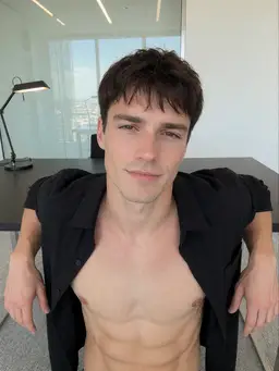 Simón Bennett