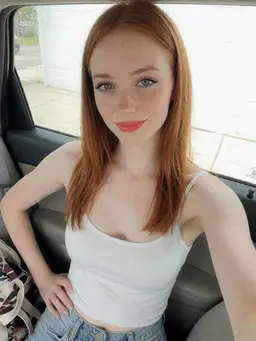 Elizabeth Lira